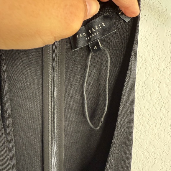 NWOT TED BAKER ROSIEO TWIST NECK
PRINTED KNIT DRESS Sz Ted 4 = US 10 - Picture 12 of 16